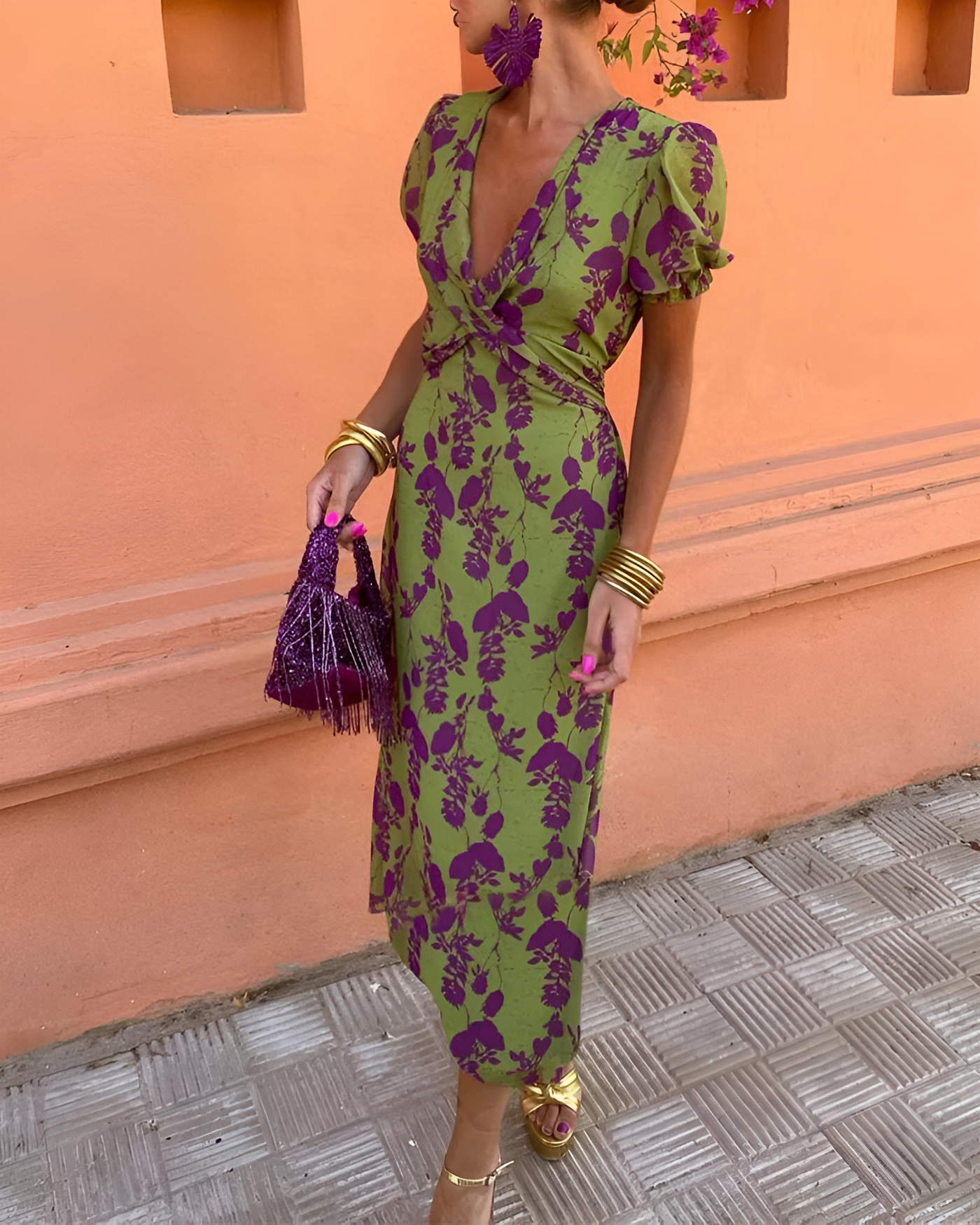 Sheila – Elegant Deep V-Neck Dress with Leaf Pattern