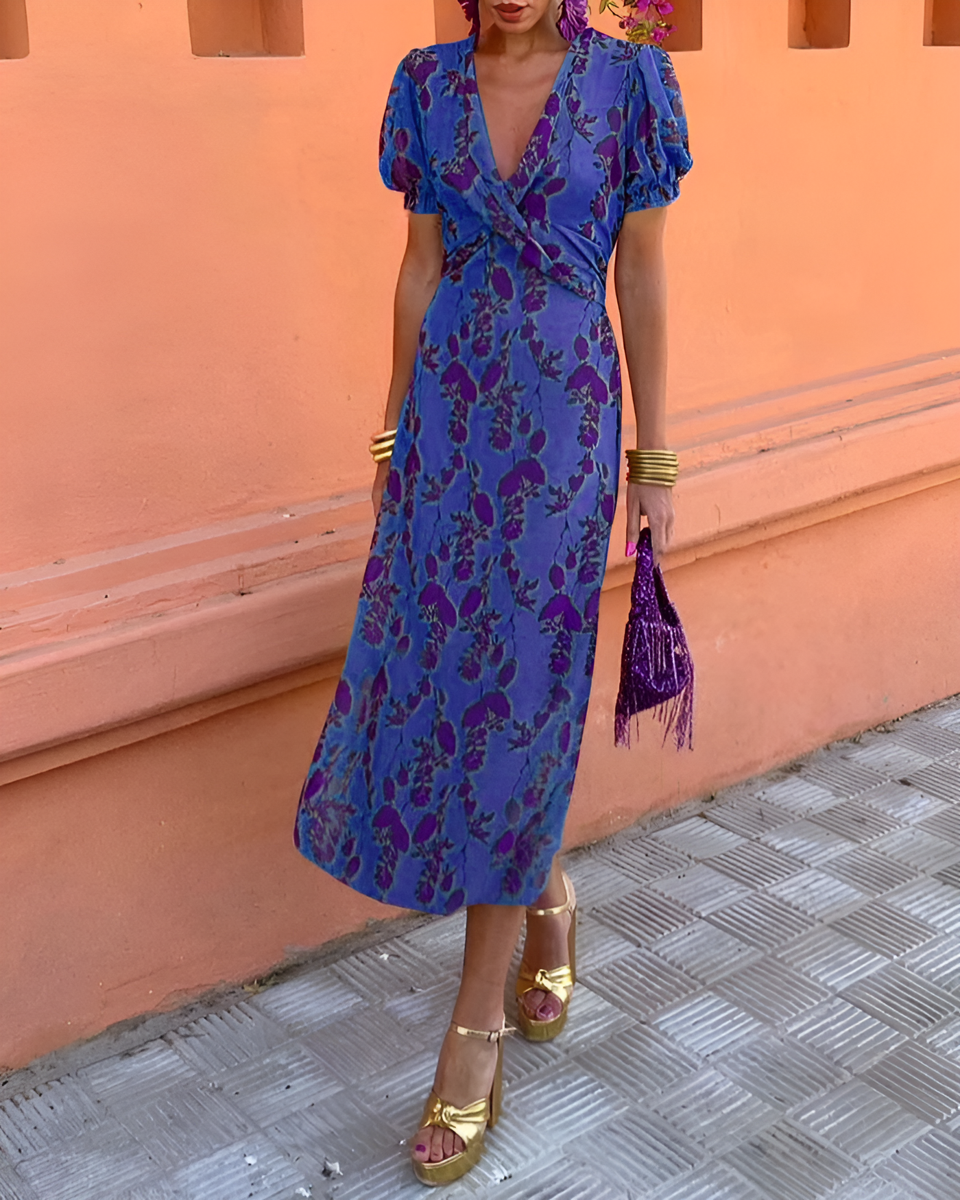 Sheila – Elegant Deep V-Neck Dress with Leaf Pattern