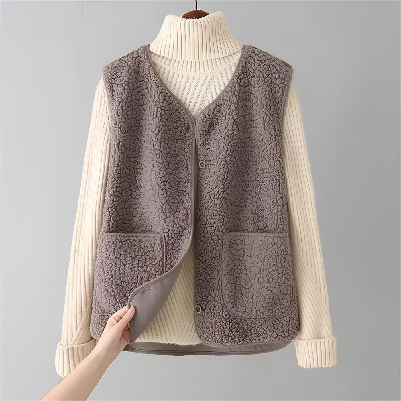 Holly - Versatile Chic Wool Vest